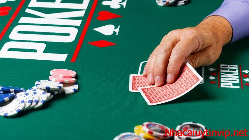 Chơi poker Hà Nội có tính là phạm pháp?