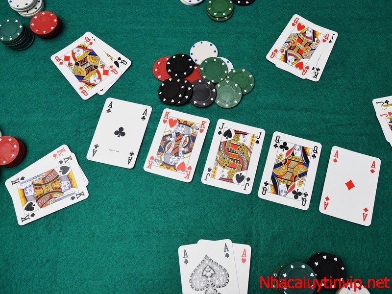 QQ Poker Club - Dân chơi poker không thể bỏ qua